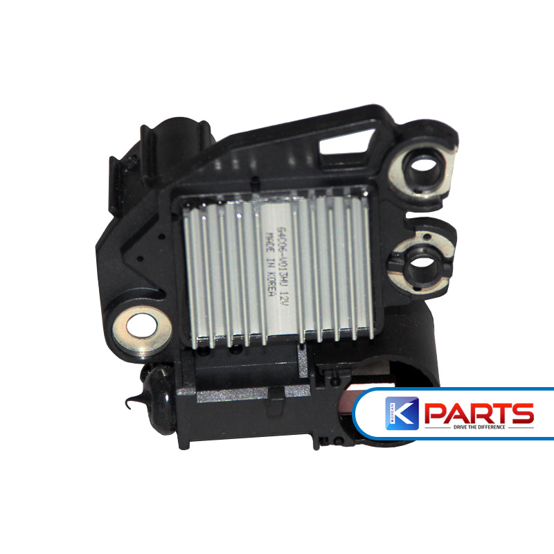 KIA SEDONA 06 * SORENTO 09 / HYUNDAI SANTA FE 10-12 * TUCSON IX35 11 GENERATOR REGULATOR 373702F101