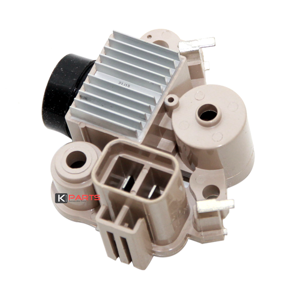 HYUNDAI ACCENT 96 G4EK 1500CC GENERATOR REGULATOR ASSY 3737022600